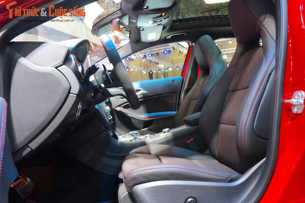 Can canh Mercedes GLA 45 AMG gia 2,4 ty tai VN-Hinh-12